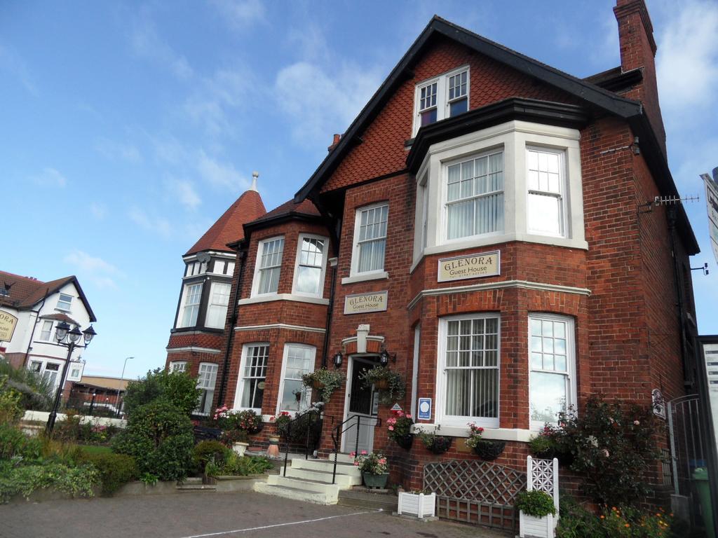 Glenora Guest House Whitby Exterior photo