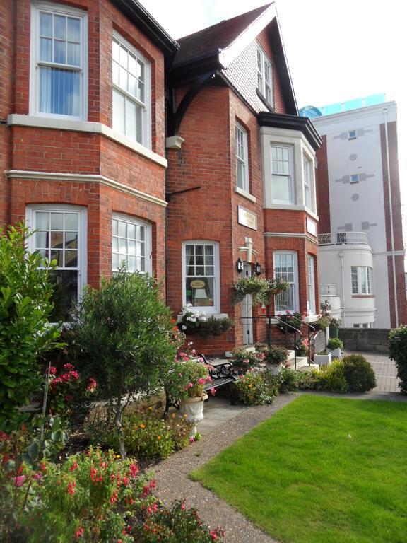 Glenora Guest House Whitby Exterior photo